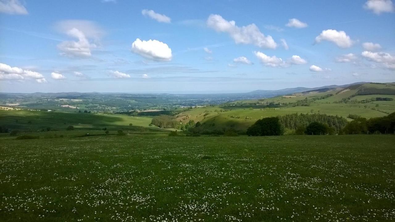 Plas Yn Yale With Mountain Views From All Windows Wrexham Eksteriør bilde
