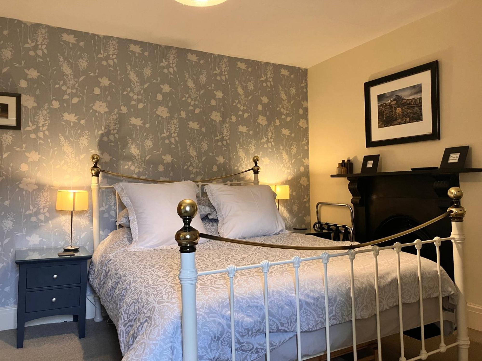 Plas Yn Yale With Mountain Views From All Windows Wrexham Eksteriør bilde