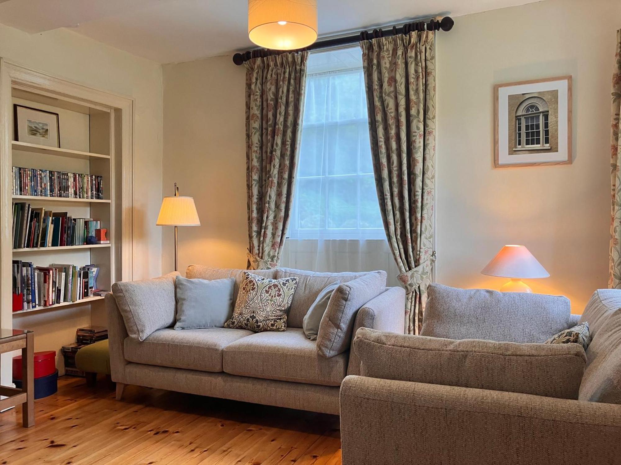 Plas Yn Yale With Mountain Views From All Windows Wrexham Eksteriør bilde